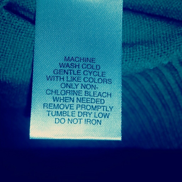 Luxe 360 by Designers Original XL Cowl Neck Top - Picture 4 of 4